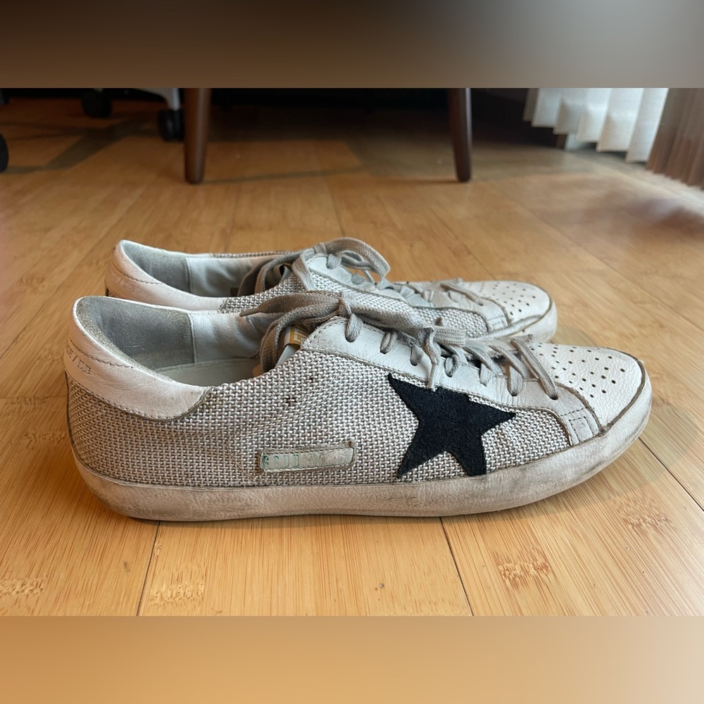 Golden Goose Distressed Superstar | 43